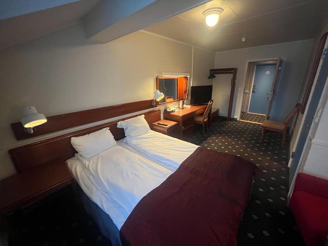 Welcome Inn Hotel Lyngskroa Oteren Exteriör bild